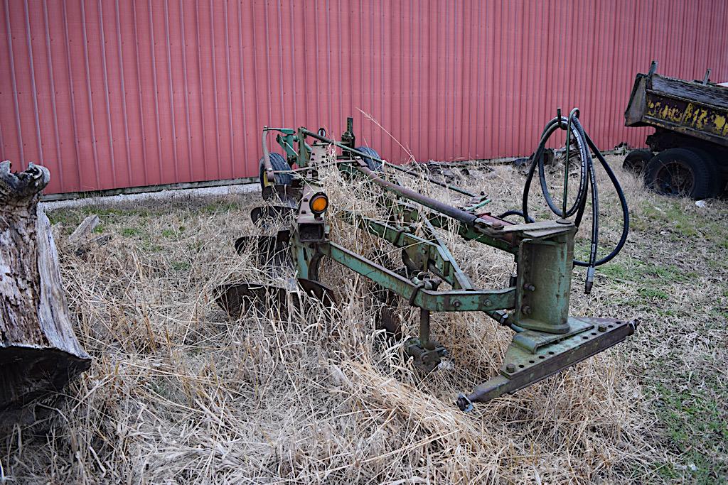 3028 - JOHN DEERE F145 4 BOTTOM PLOW