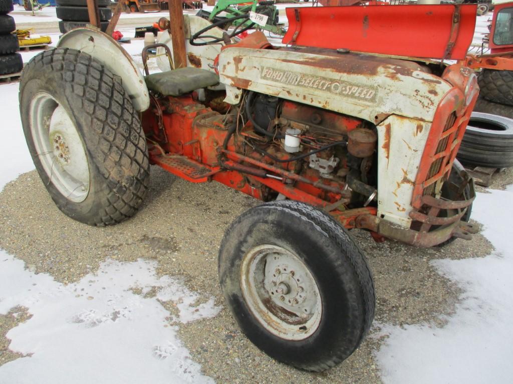 2796-FORD 801 TRACTOR