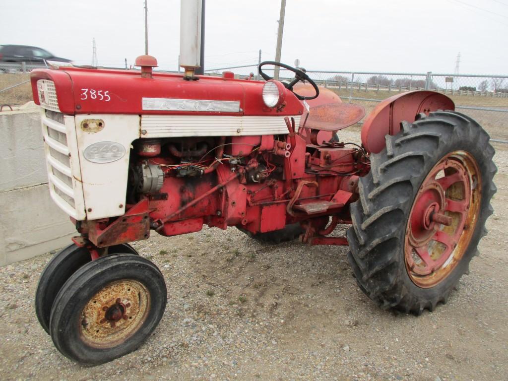 3855-IH 340 TRACTOR