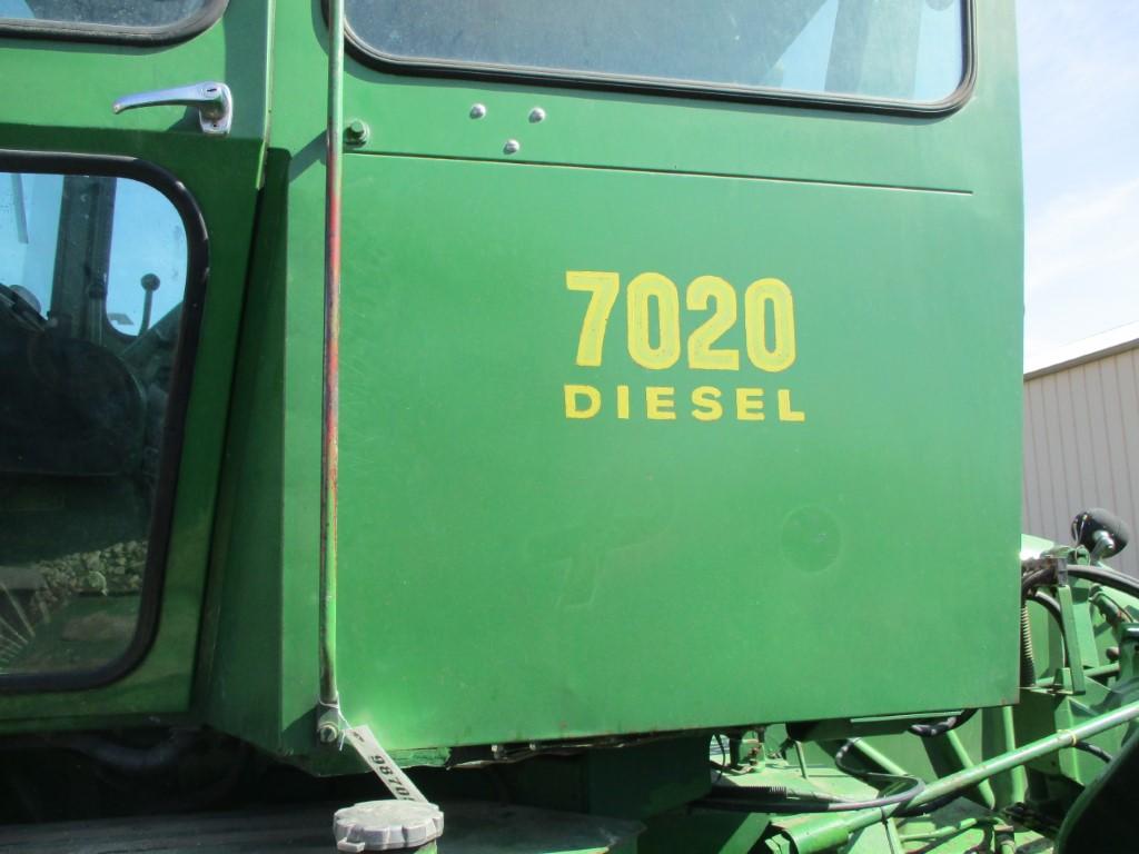 98705 - JOHN DEERE 7020