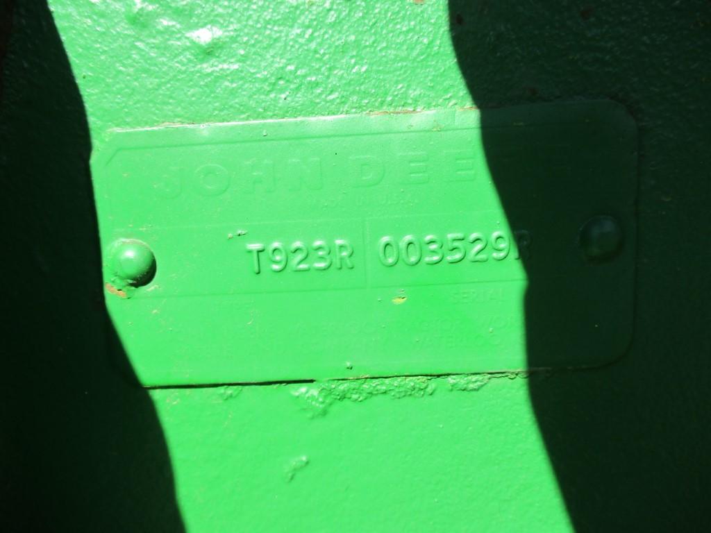 98706 - JOHN DEERE 7520