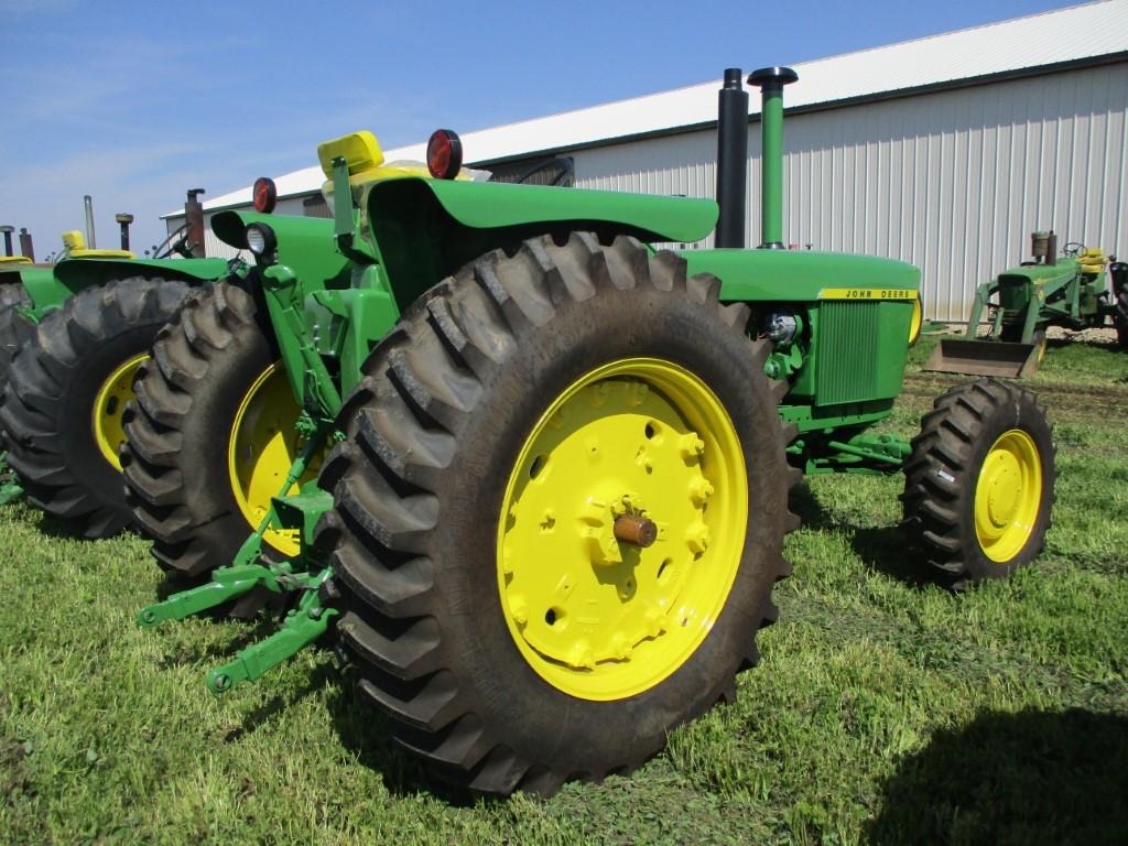 98733 - JOHN DEERE 4320