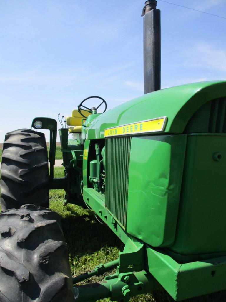 98734 - JOHN DEERE 4320