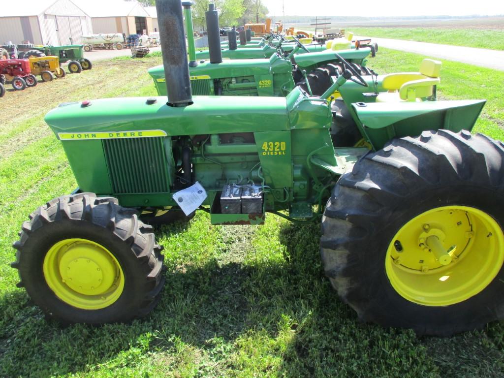 98734 - JOHN DEERE 4320