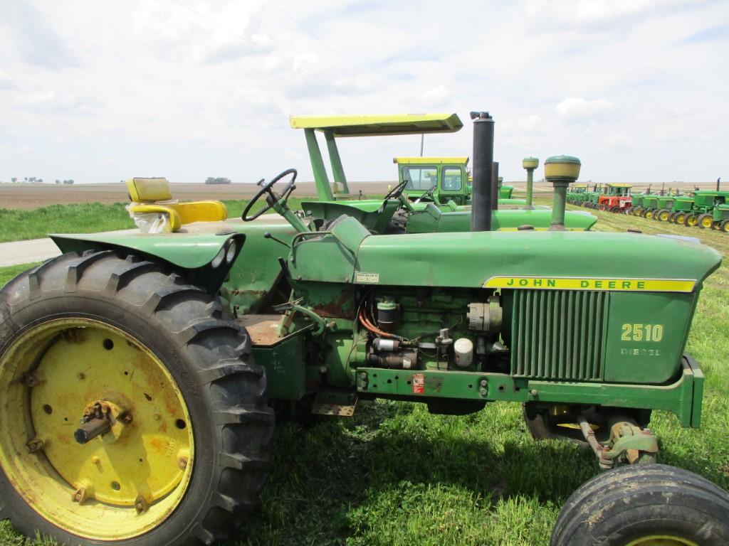 98739 - JOHN DEERE 2510