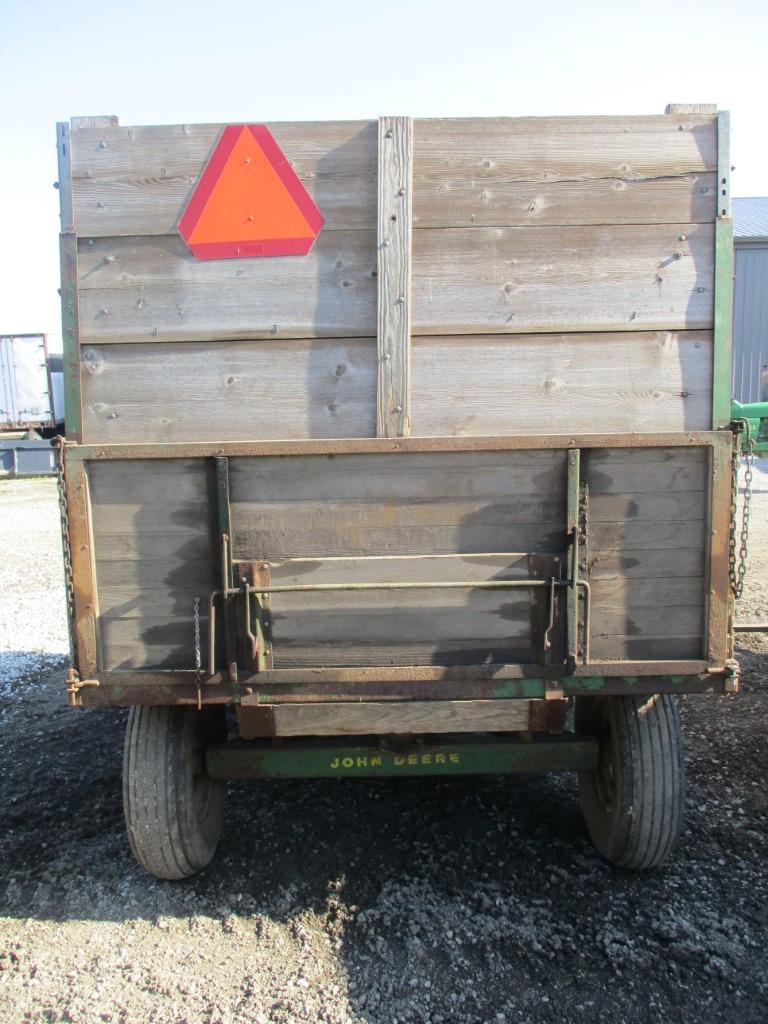 98748 - JOHN DEERE HYDRAULIC TILT BARGE WAGON