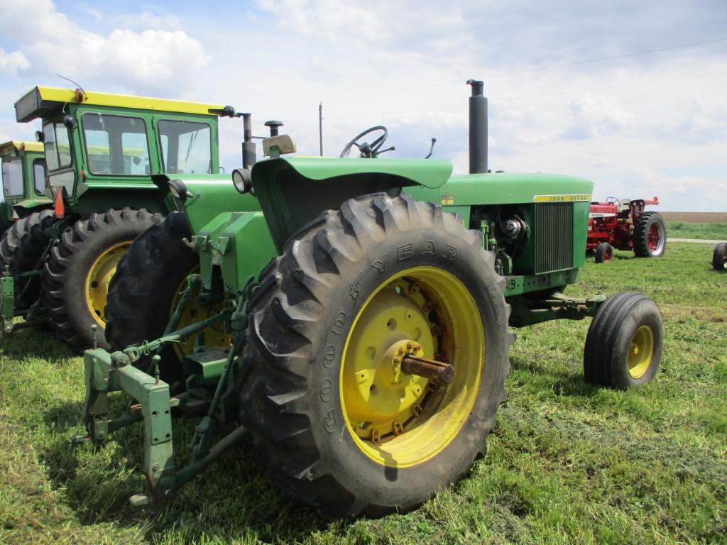 98761 - JOHN DEERE 4520