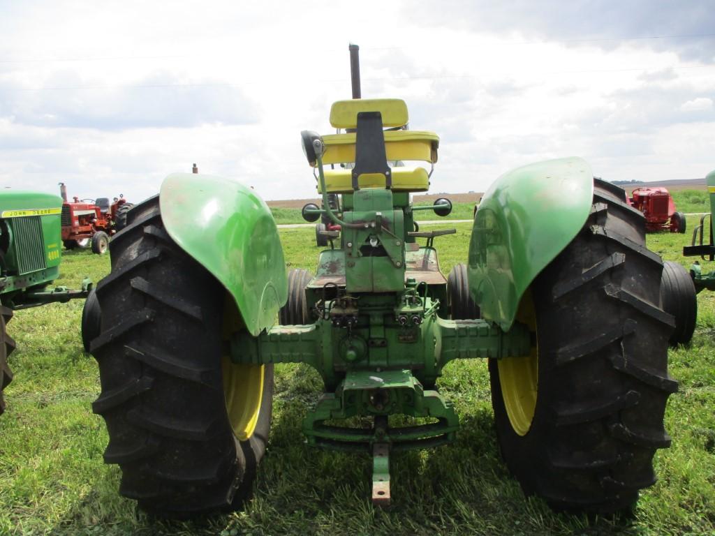 98785 - JOHN DEERE 4010