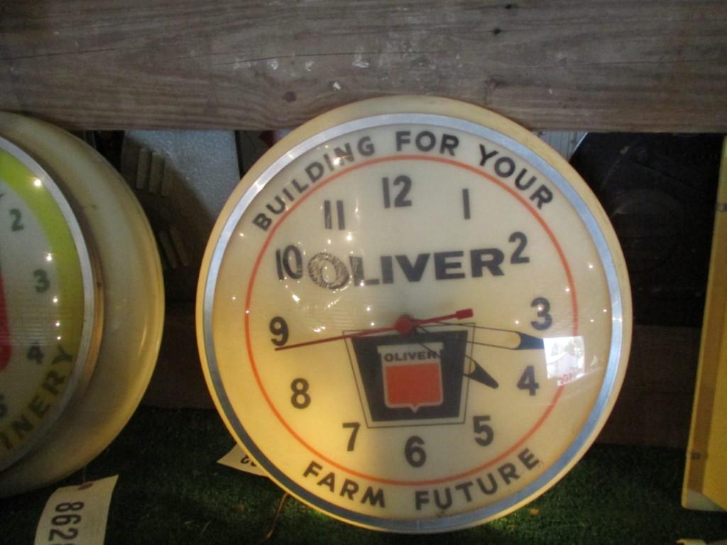 86293-OLIVER 'BUILDING FOR YOUR FUTURE' PLASTIC CLOCK