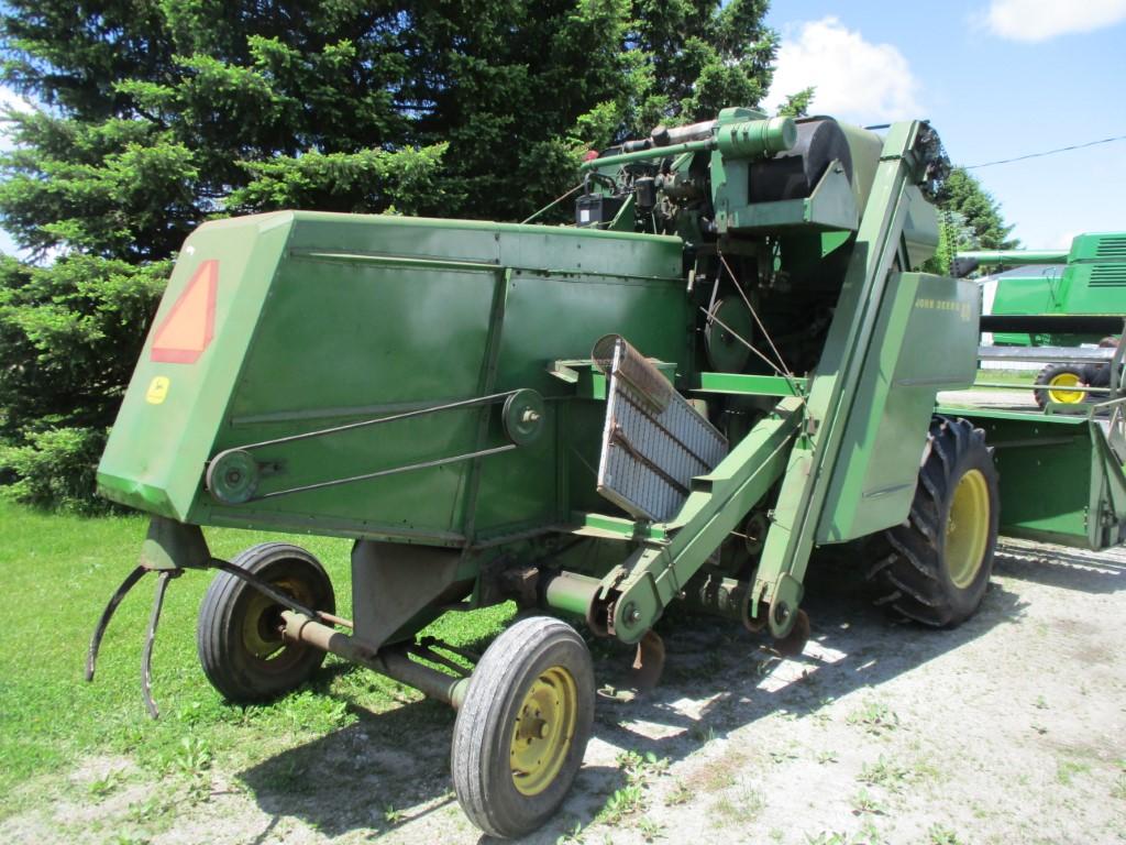 9465- JOHN DEERE 40 COMBINE