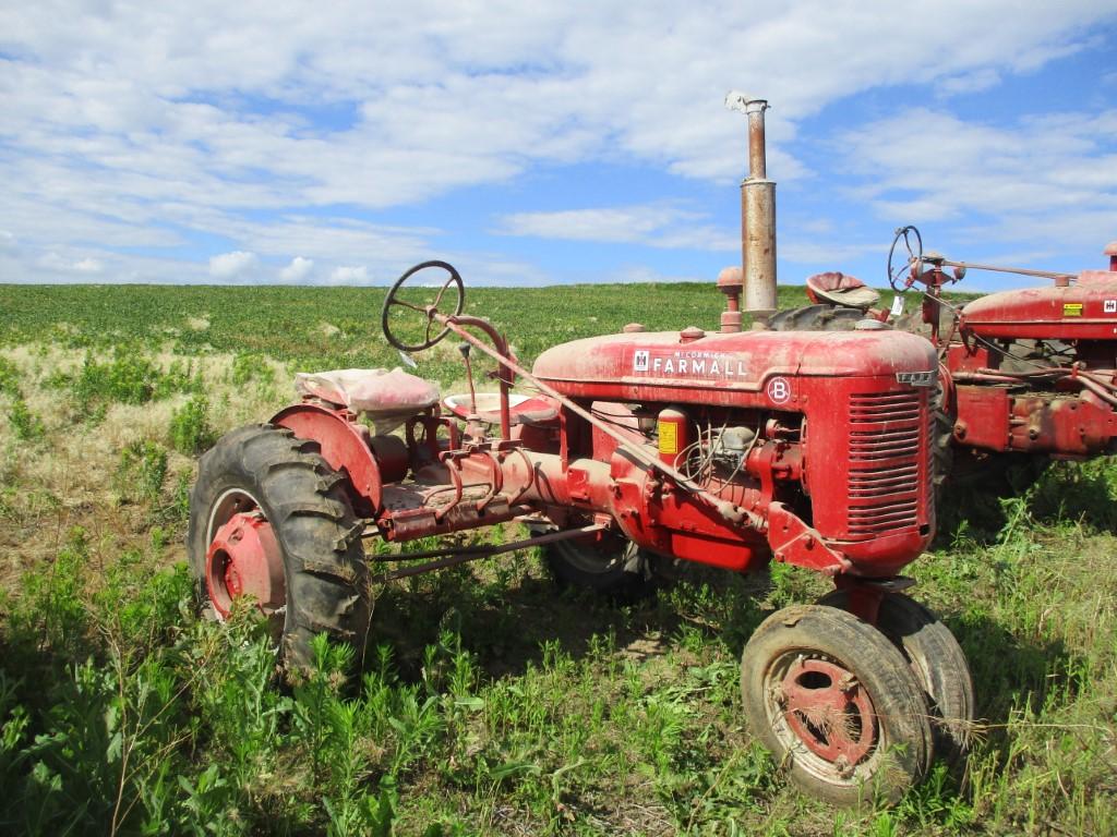 10050- FARMALL B