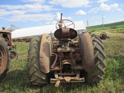 10052- FARMALL SUPER W-6 TA