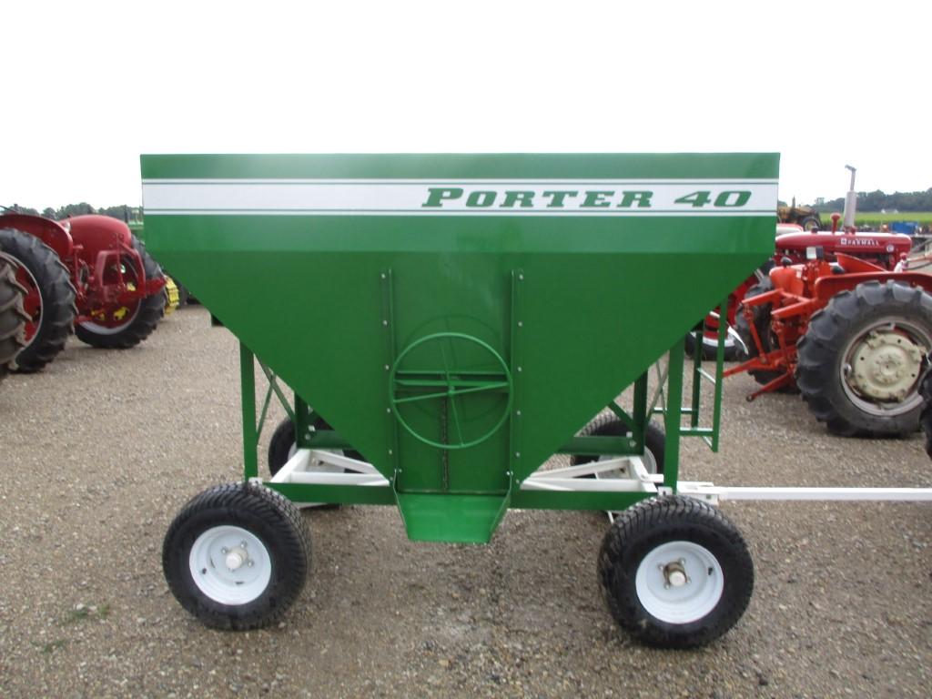 7804-PORTER 40 GREEN MINI GRAVITY WAGON, NEW