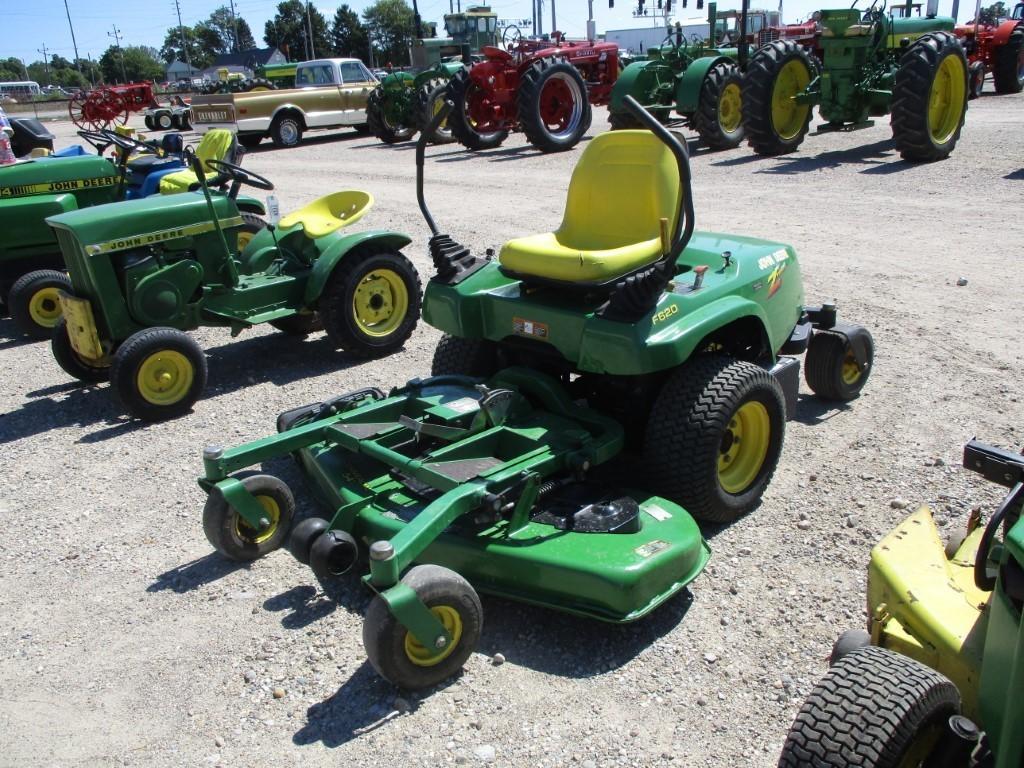 8438-JOHN DEERE F 620