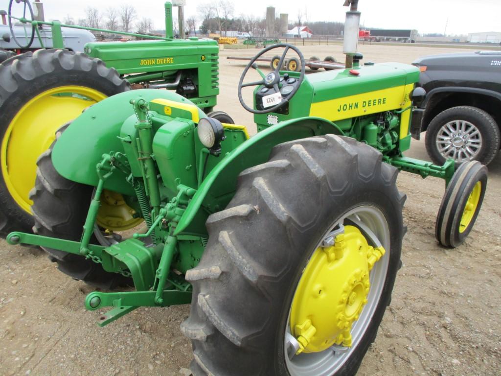 4922-JD 430 W TRACTOR