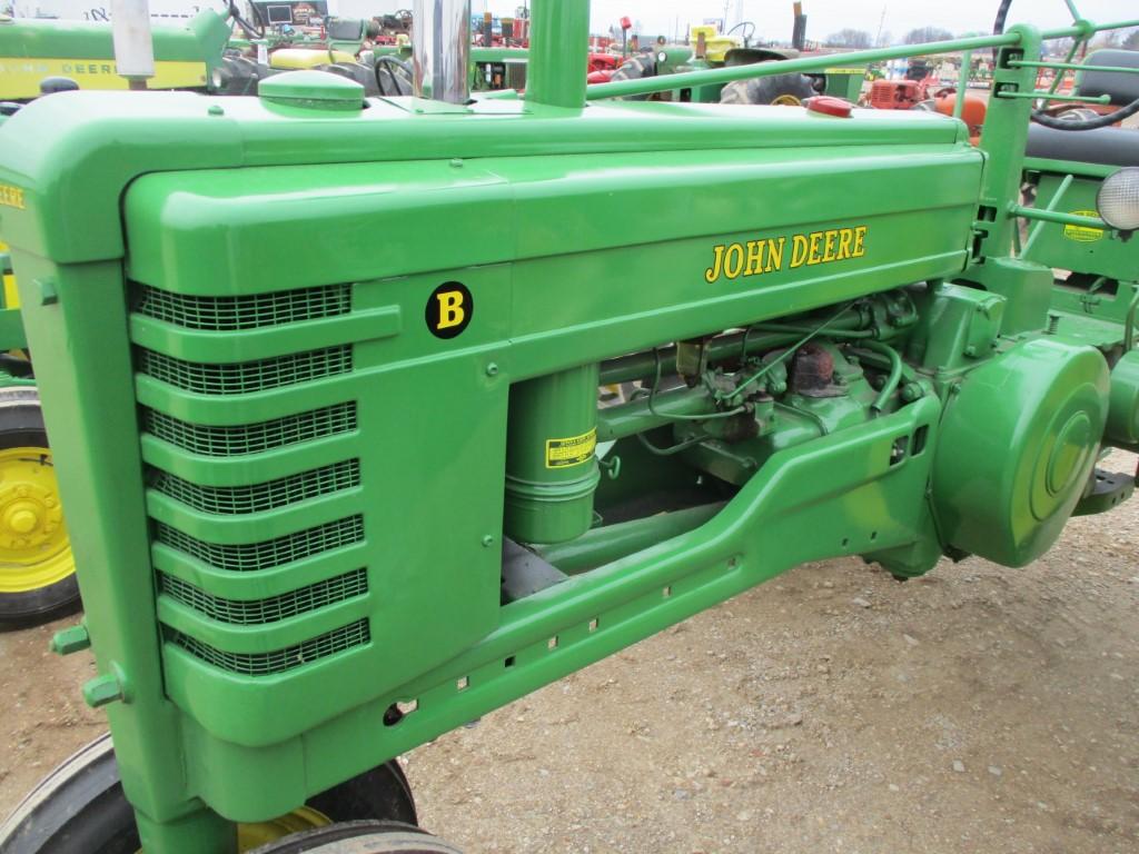 4923-JD B TRACTOR