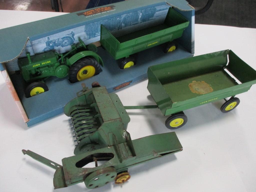 5028-JD BR W/ WAGON, NIB, ORIGINAL JD WAGON, JD BALER W/ DAMAGE, 1/16TH SCALE