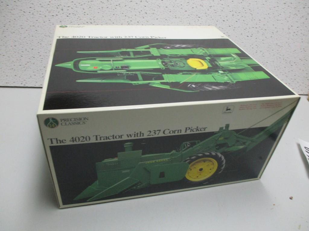 JD 4020 W/MOUNTED 237 PICKER (NIB)