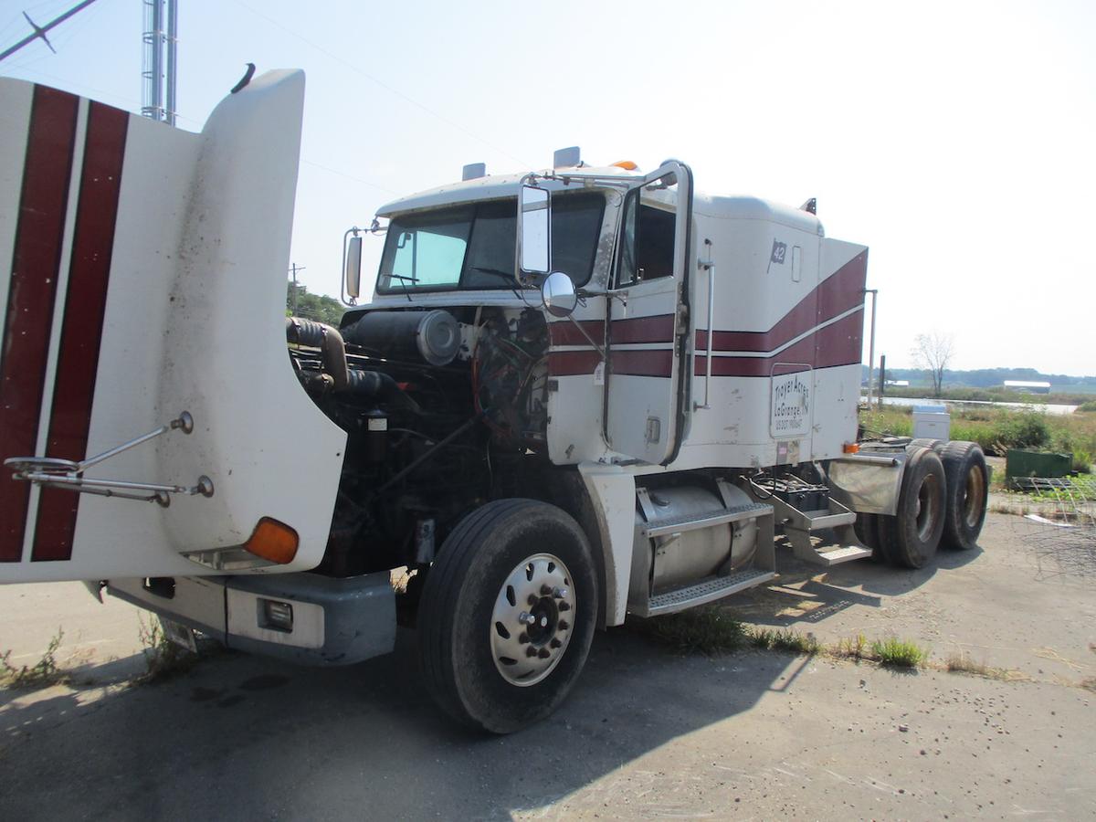 9602-FREIGHTLINDER SEMI TRACTOR