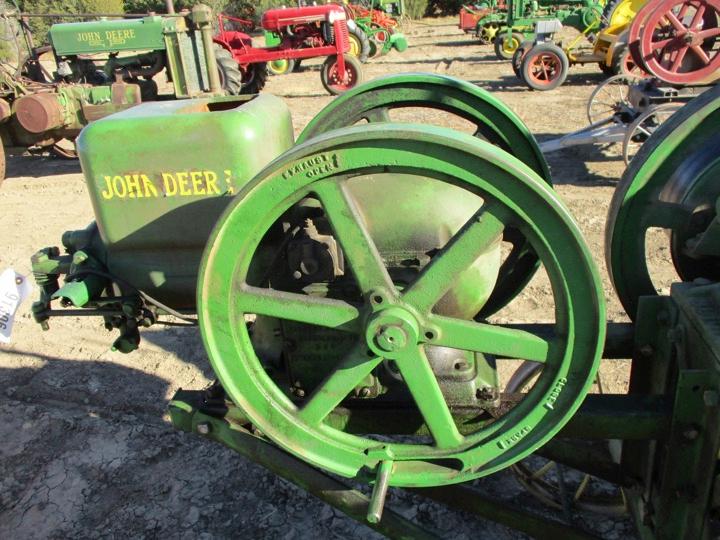 91306-JOHN DEERE HAY PRESS WITH JOHN DEERE 3 HP ENGINE