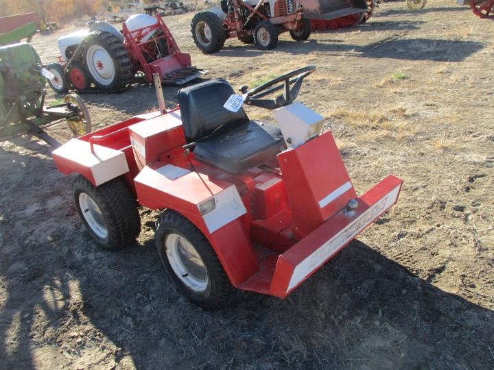 91307-HESSTON 140 ARTICULATING TRACTOR