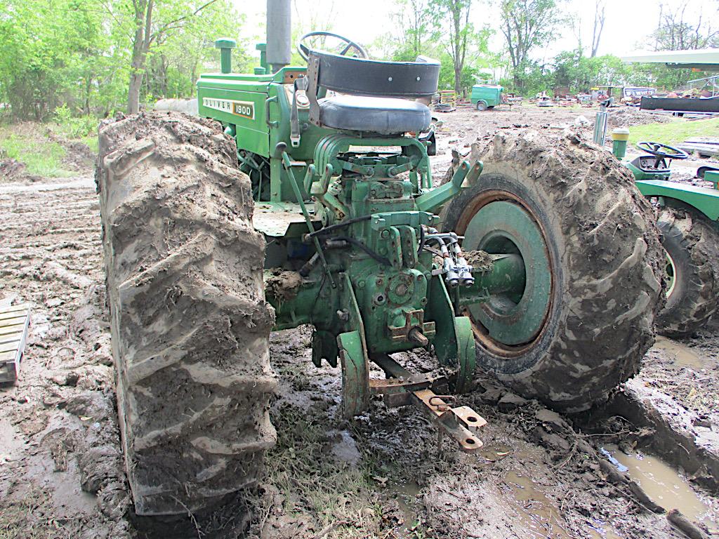 14297- OLIVER 1900 TRACTOR