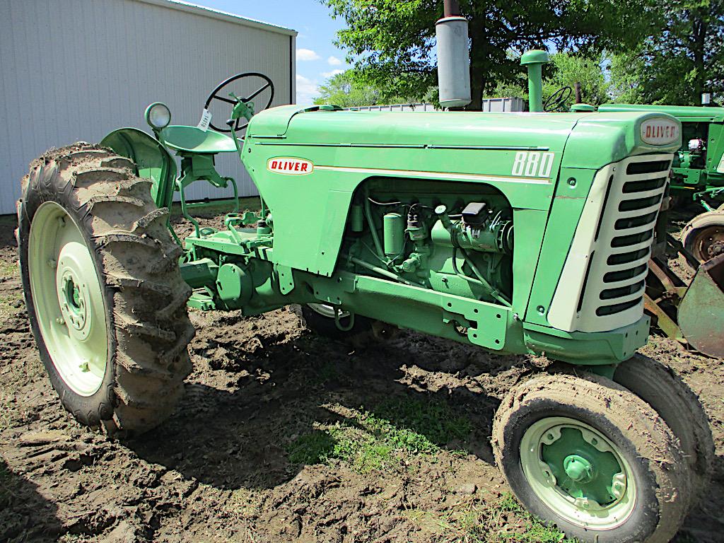 14310-OLIVER 880 TRACTOR