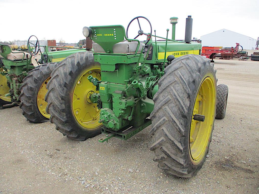 11666-JD 720 TRACTOR