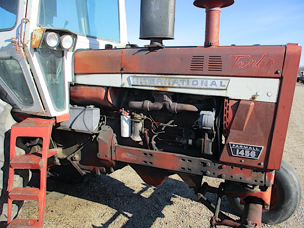 99520-IH 1456 TRACTOR