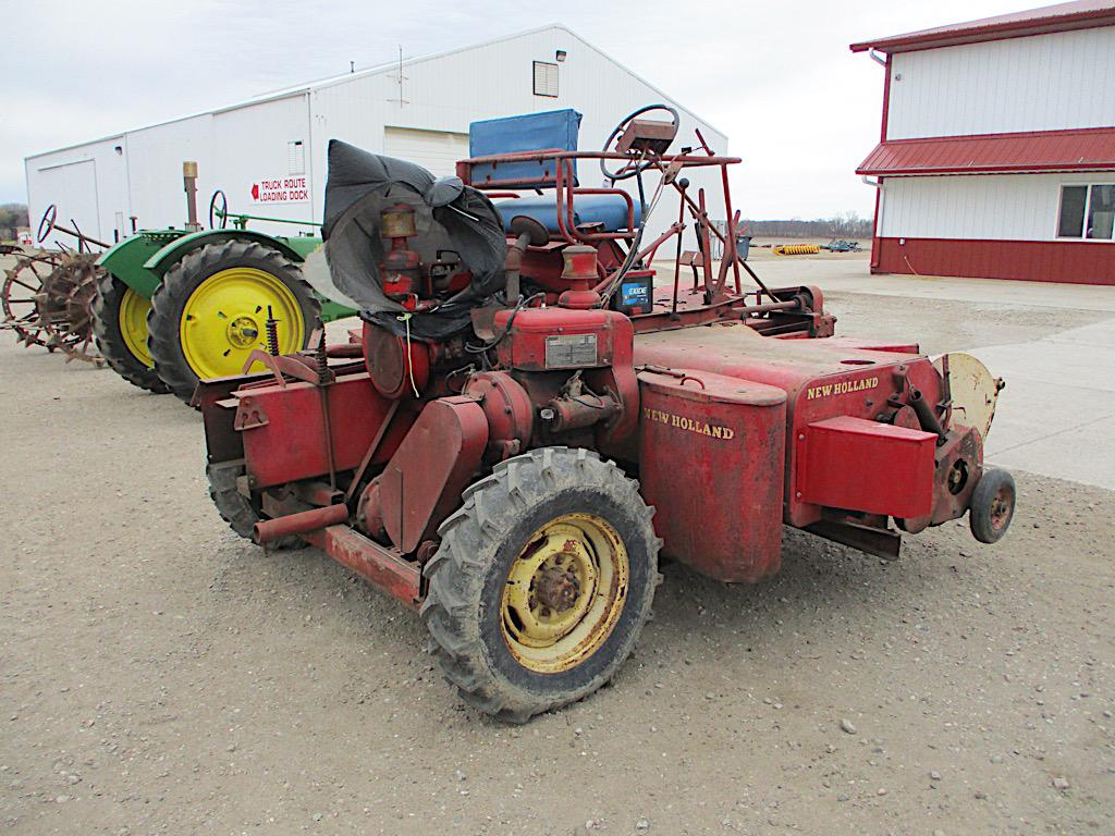 10754-NH SELF PROPELLED SQUARE BALER