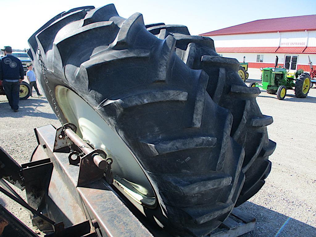 12743-JD 4230 TRACTOR W/ LOADER