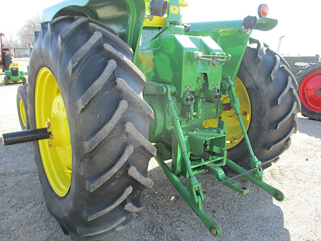 12744-JD 4620 TRACTOR