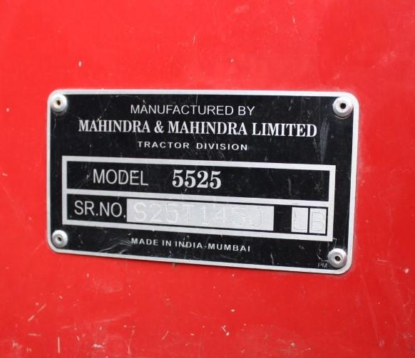 16970-MAHINDRA 5525 w/ LOADER