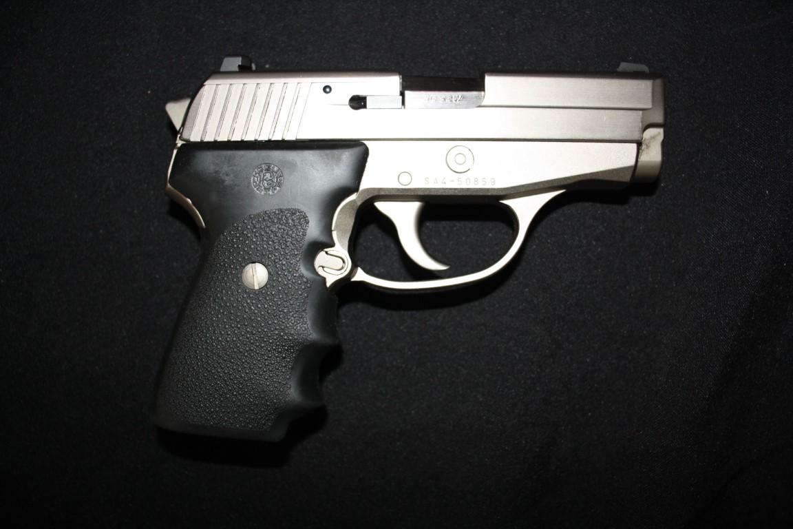 928-SIG SAUER P 239