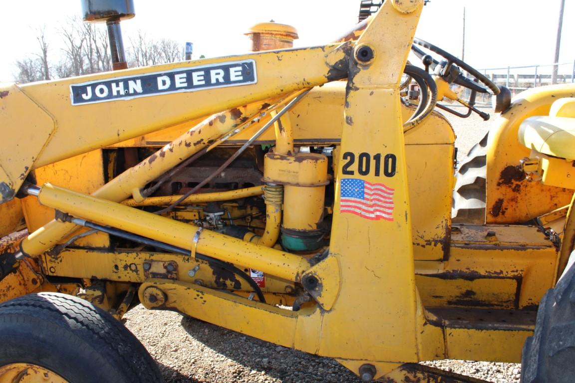 22022-JOHN DEERE 2010