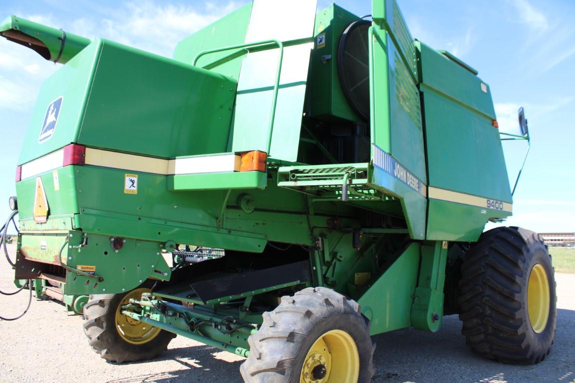 27590-JOHN DEERE 9400 COMBINE