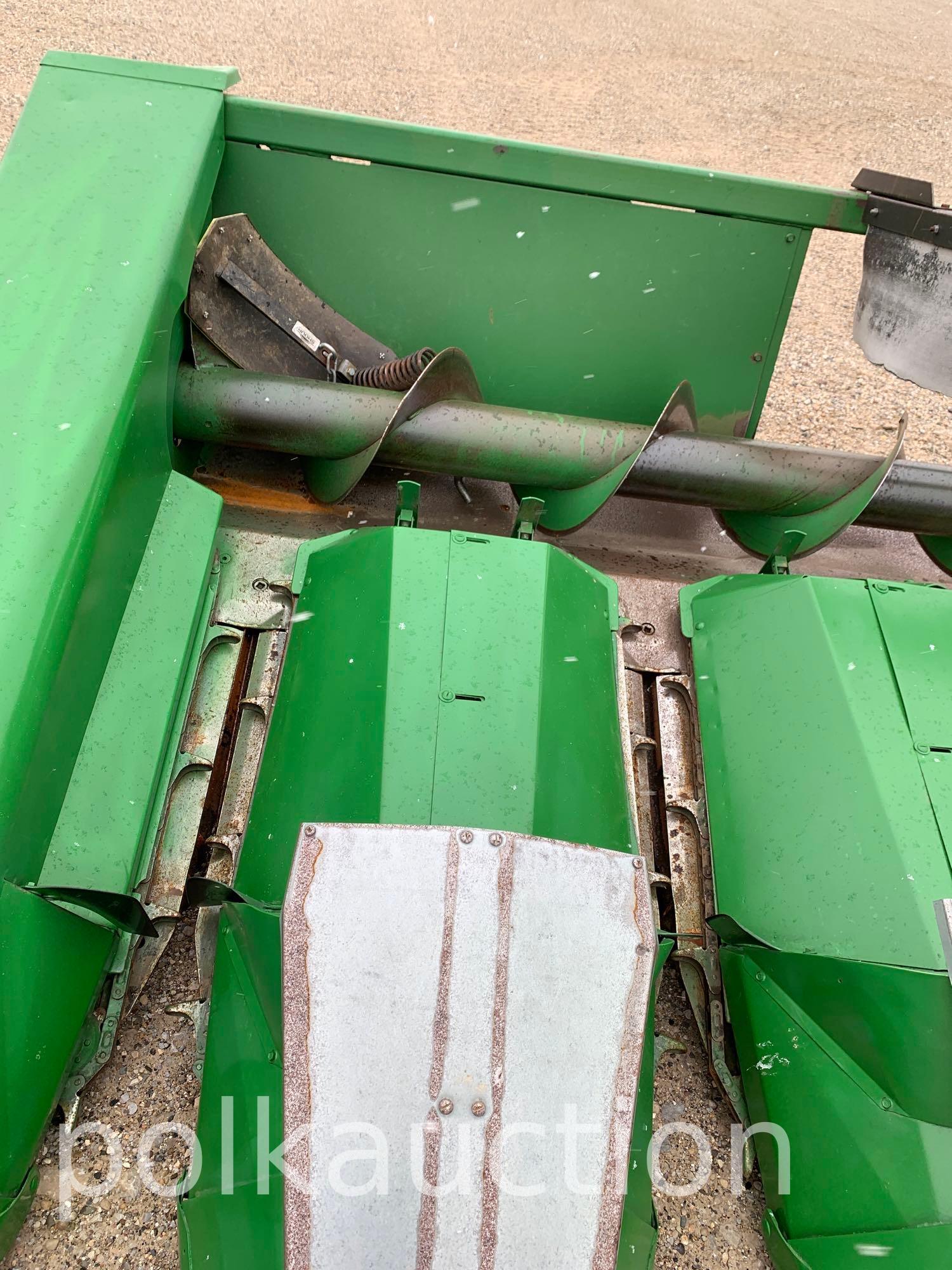 John Deere 643 Corn Head