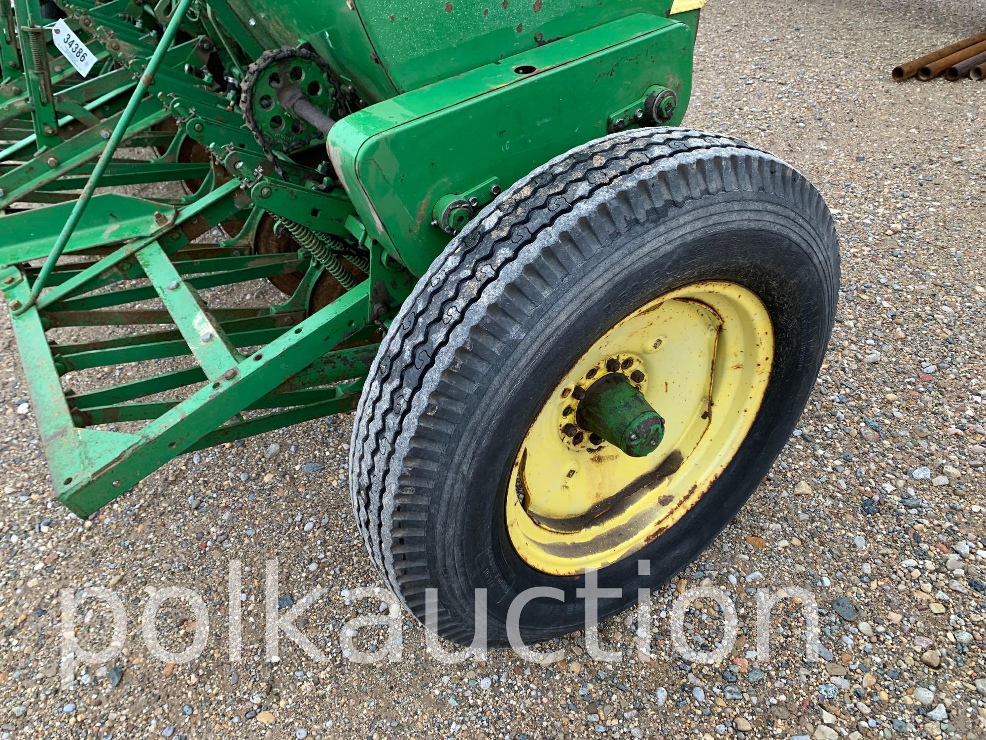 JD FBB  Grain Drill w/ Seeder