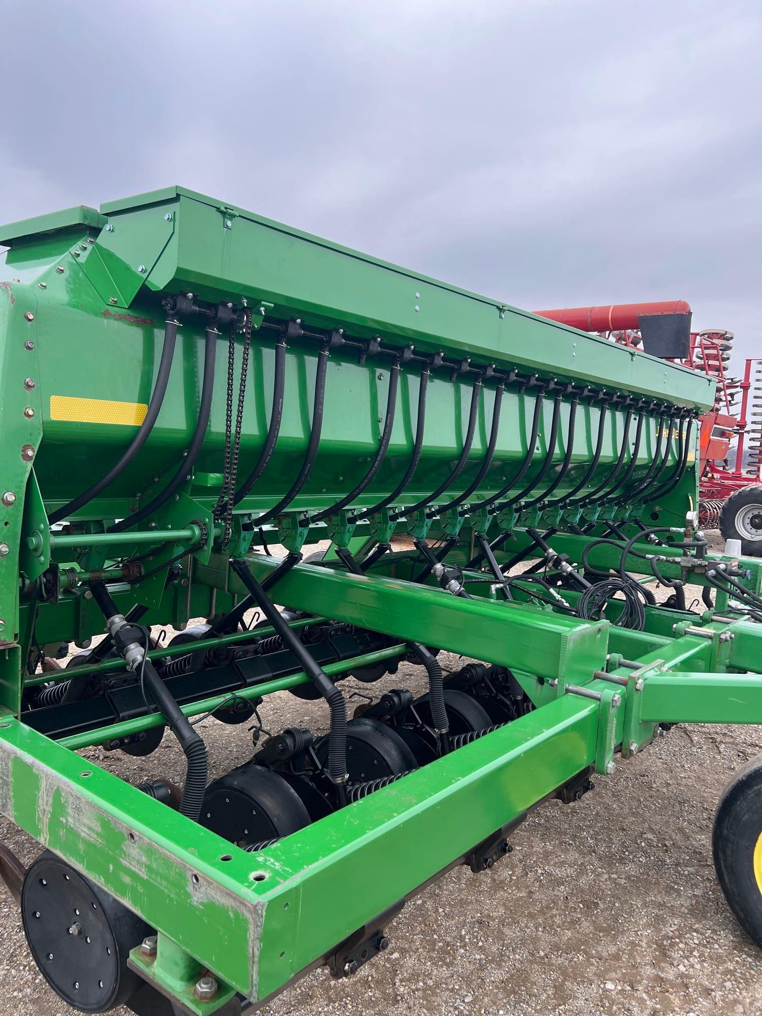 JD 1590 Drill