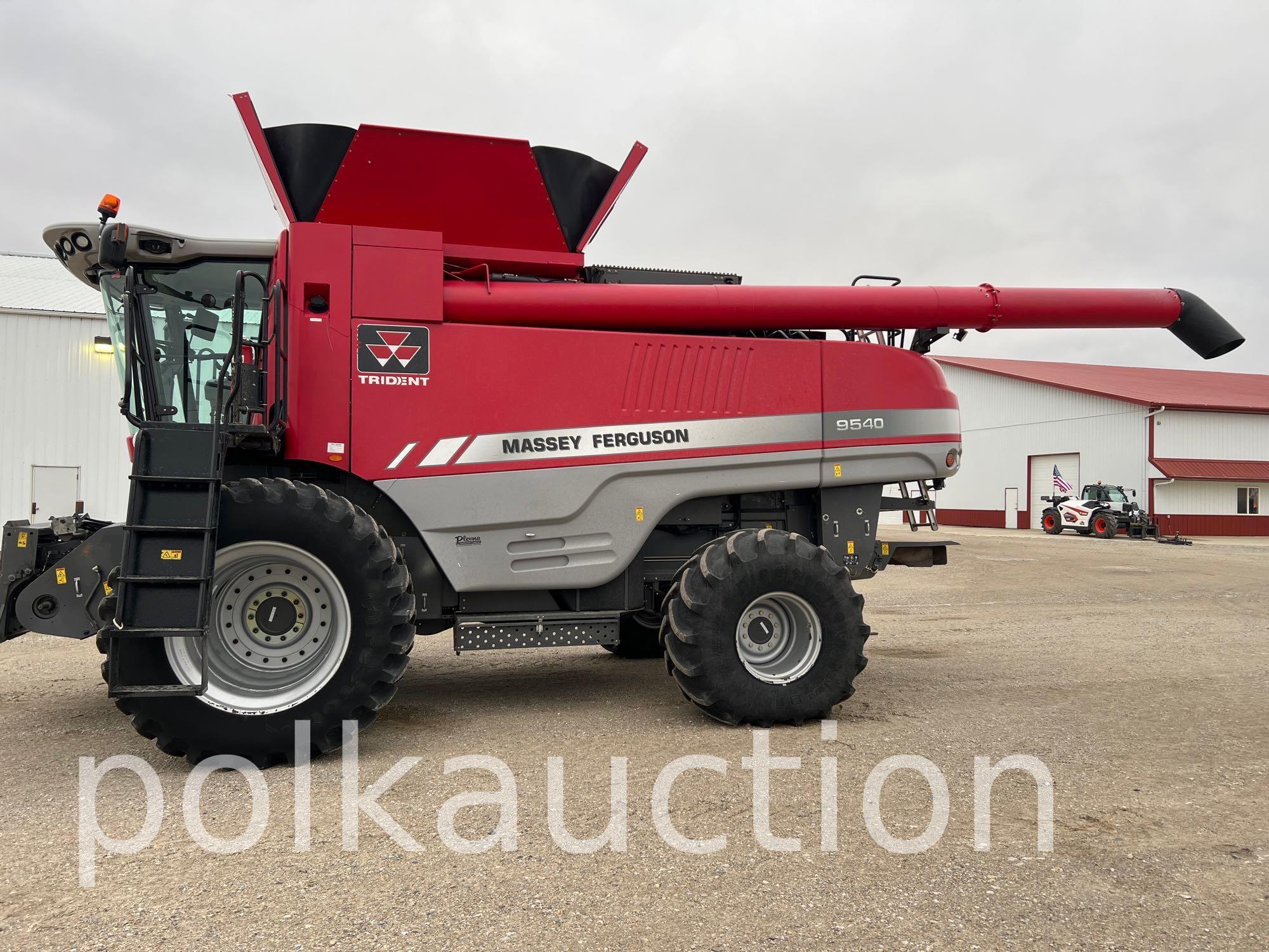 2014 Massey Ferguson 9540 Combine