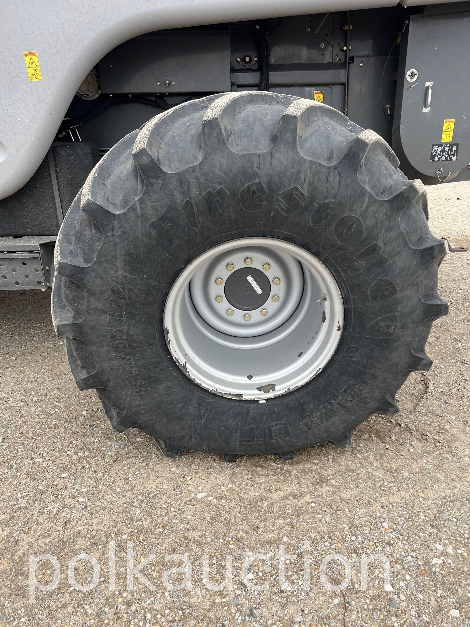 2014 Massey Ferguson 9540 Combine