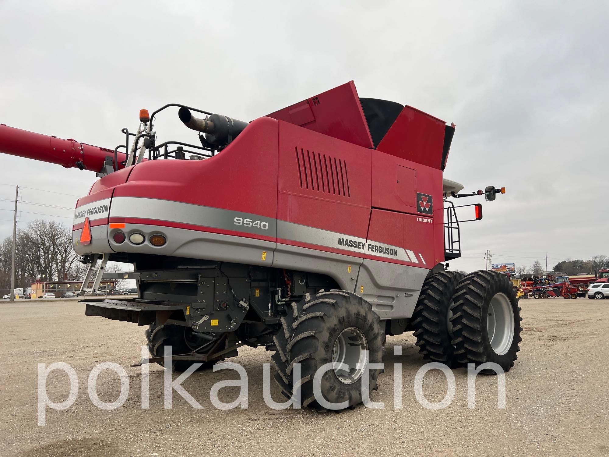 2014 Massey Ferguson 9540 Combine