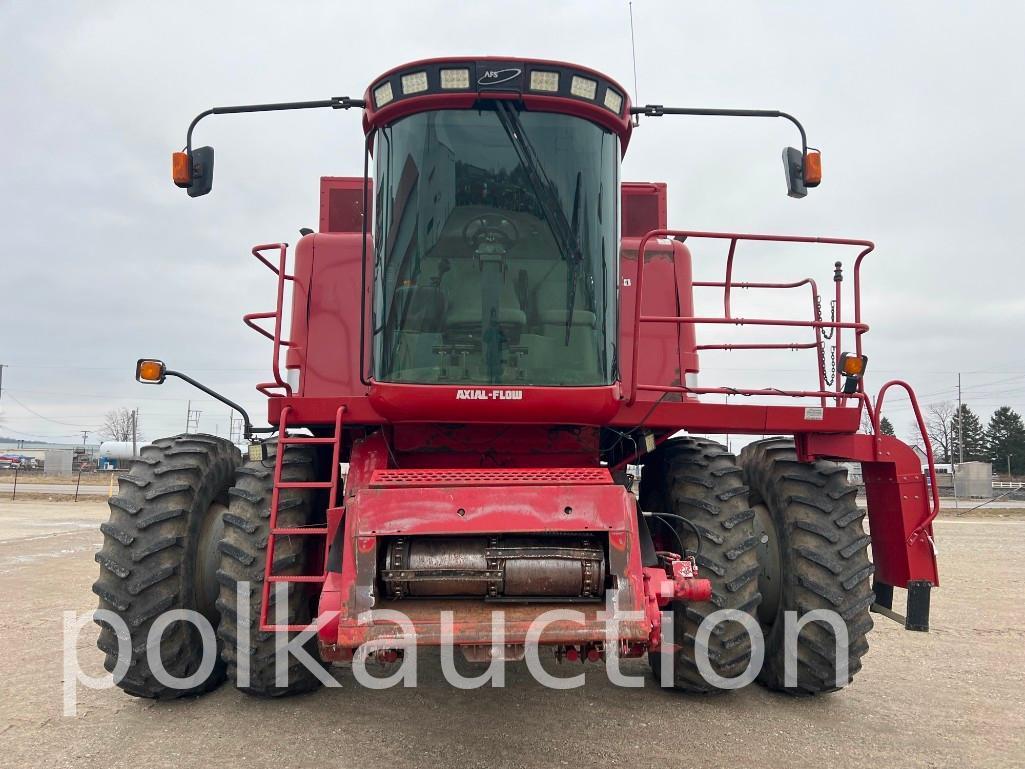 2004 CIH 2388 Combine