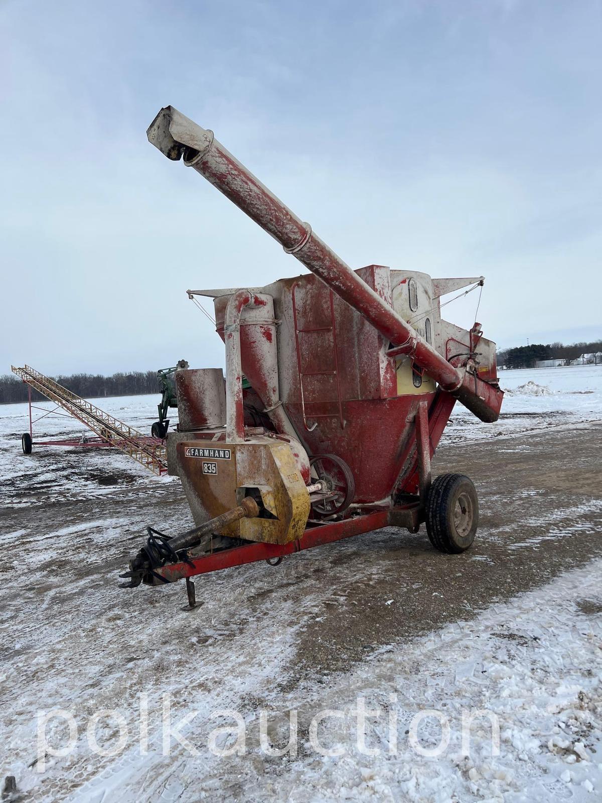 Farmhand 325 Grinder/Mixer with Bale Grinder