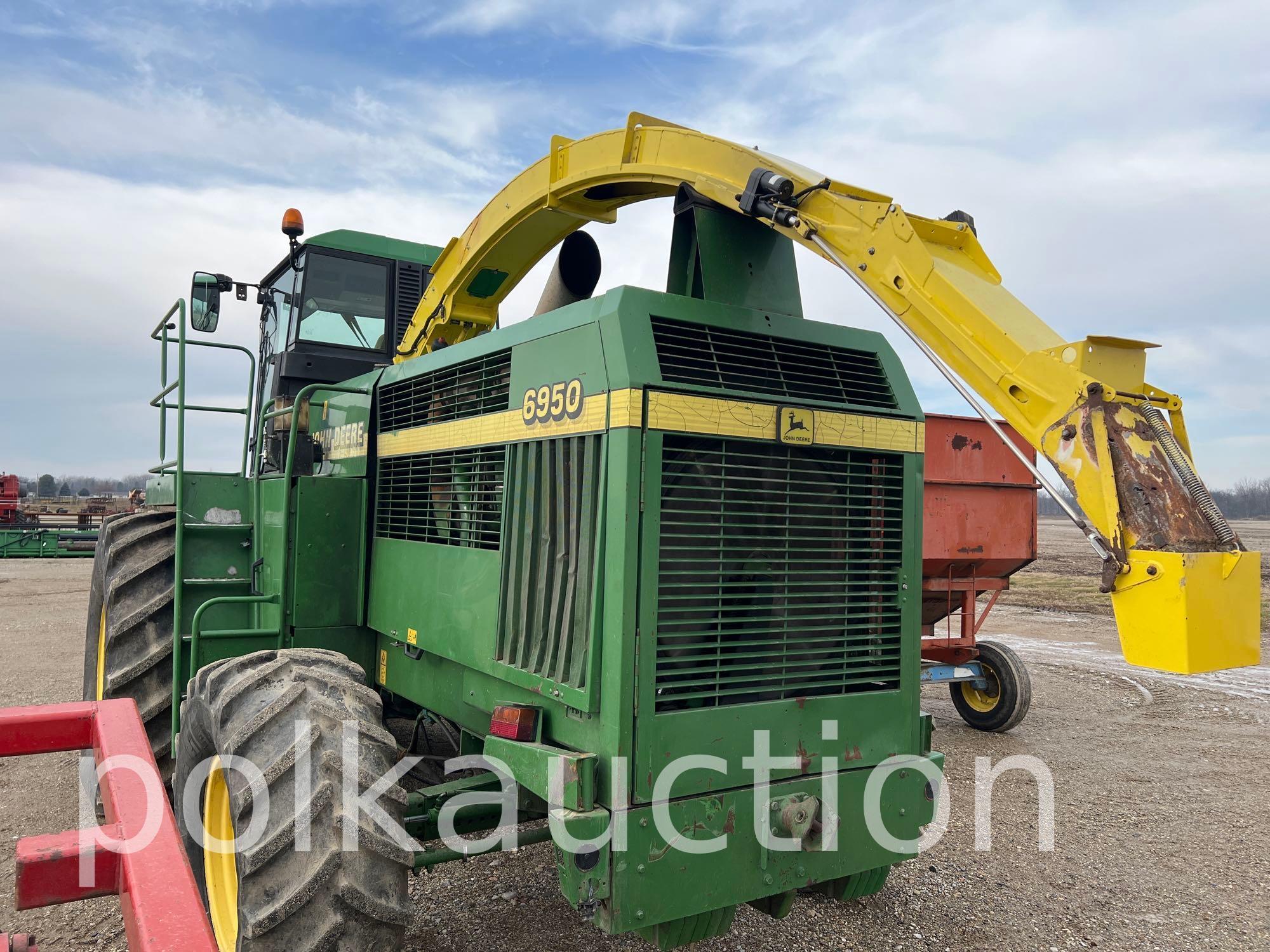 JD 6950 Forage Harvester (2002)