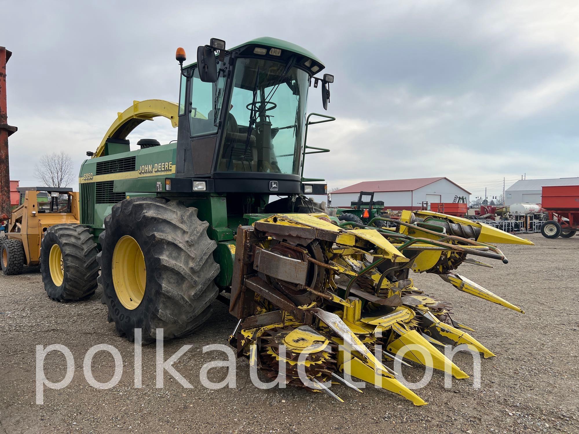 JD 6950 Forage Harvester (2002)