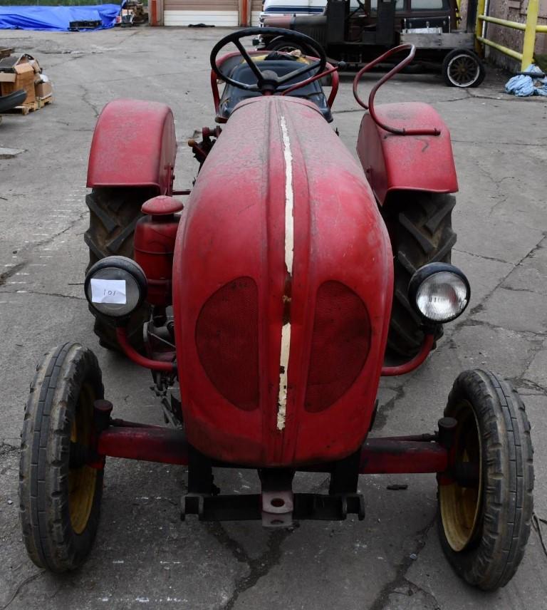 4811-(1960) PORSCHE JUNIOR TRACTOR