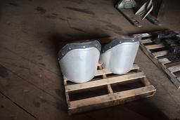 30502- (2) ALUMINUM BUCKET SEATS