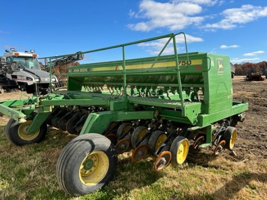 32039-(1) JOHN DEERE 750 GRAIN DRILL