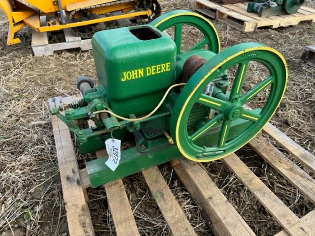 32072-JOHN DEERE HIT & MISS ENGINE